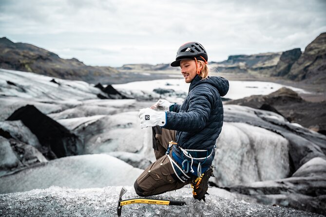 Private SOUTH COAST & Glacier Hike | Luxury 4x4 and photos inc. - Pickup at 8:00 am, then a smooth, single-group day