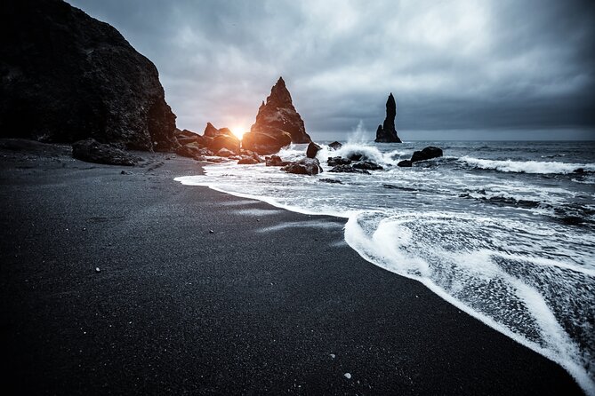 Private South Coast tour / Black Sand Beach, Waterfalls and more - The private setup: pickup, guide attention, and how the day is paced