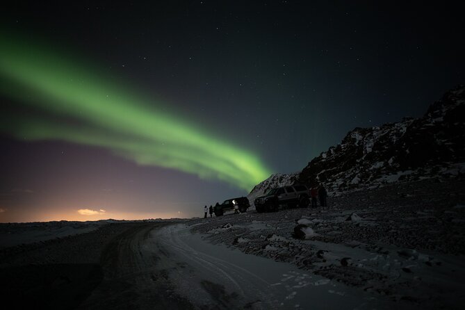 Private tour / Aurora Hunt - Northern Lights Super Jeep Tour - When other tours cancel, this one keeps hunting