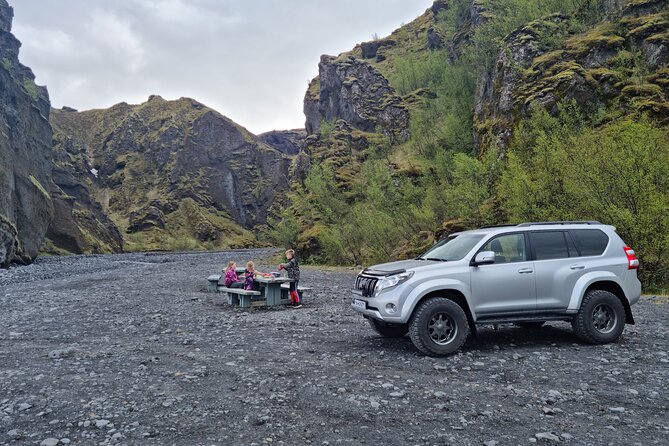 Private Tour to þórsmörk glaciers and waterfalls - What to Pack for a Glacier-and-Waterfall Day