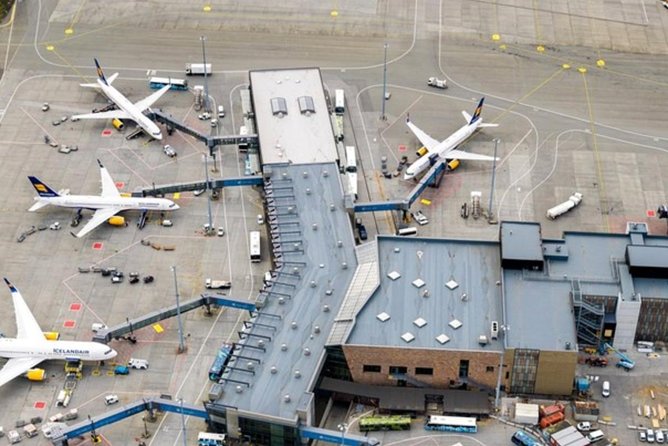 Private Transfer from Reykjavik Hotels to Keflavik Airport - The Vehicle Plan: Peugeot 5008 SUV or Similar, Built for Bags
