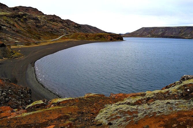 Private Transfer Reykjavik to Keflavik Airport - What you really get with a private vehicle (not just a seat)