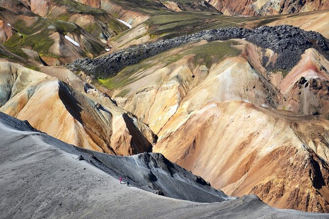 Private Volcanic Landmannalaugar Tour - The Main Hike: Green Gorge, Lava Fields, and a 8 to 10 km Walk