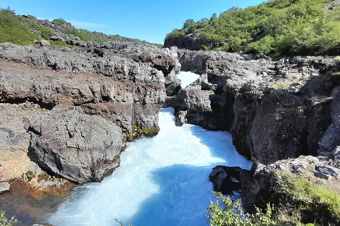 Private West Coast Waterfalls and Ice Cave Tour - What to Wear and Pack for Ice, Wind, and Quick Transitions