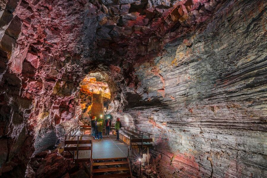 Raufarhólshellir Lava Tunnel: Underground Expedition - Guides and group size: fun humor, but crowding can happen