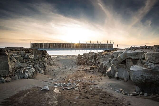 Reykjanes Explorer: Airport Transfer with Sightseeing Adventure - Gunnuhver Hot Springs: the mud pool you will actually smell