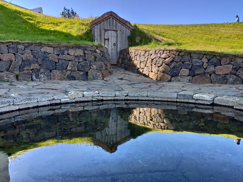 Reykjavik: 2-Day West Tour with Snæfellsnes & Silver Circle - Guide quality: what to expect from the human side