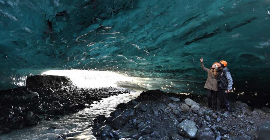 Reykjavik: 3-day South Coast and Golden Circle Experience - Day 1: Þingvellir National Park, Geysir, and Gullfoss in One Story