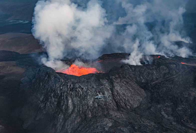Reykjavik: 45-Minute Volcano Sightseeing Helicopter Tour - Stop-by-Stop: The 45 Minutes That Fly By Fast