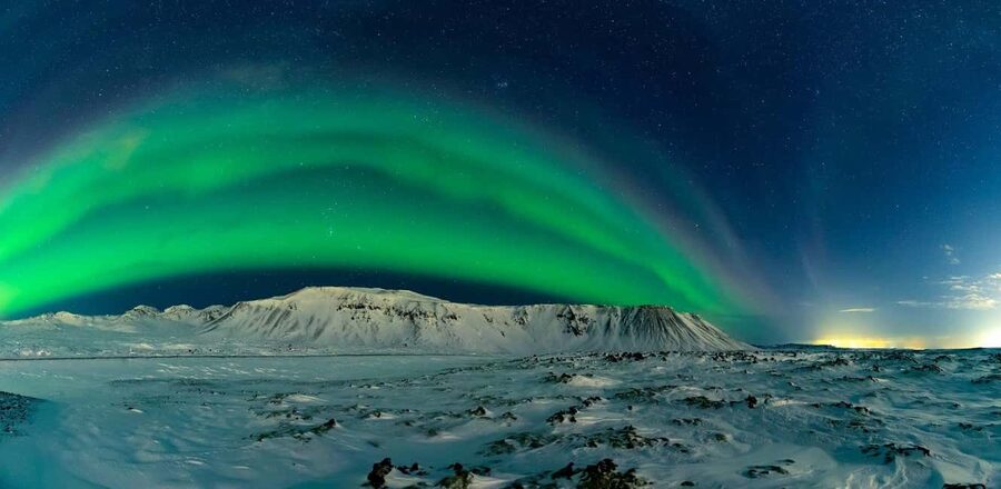 Reykjavik: Aurora Small Group 4x4 Northern Lights Adventure - How the Guide Tracks Conditions and Repositions You