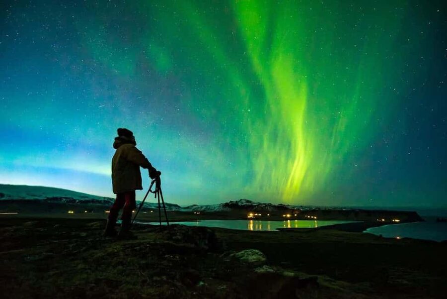 Reykjavik: Aurora Small Group 4x4 Northern Lights Adventure - Warmth and Comfort While You Chase the Sky