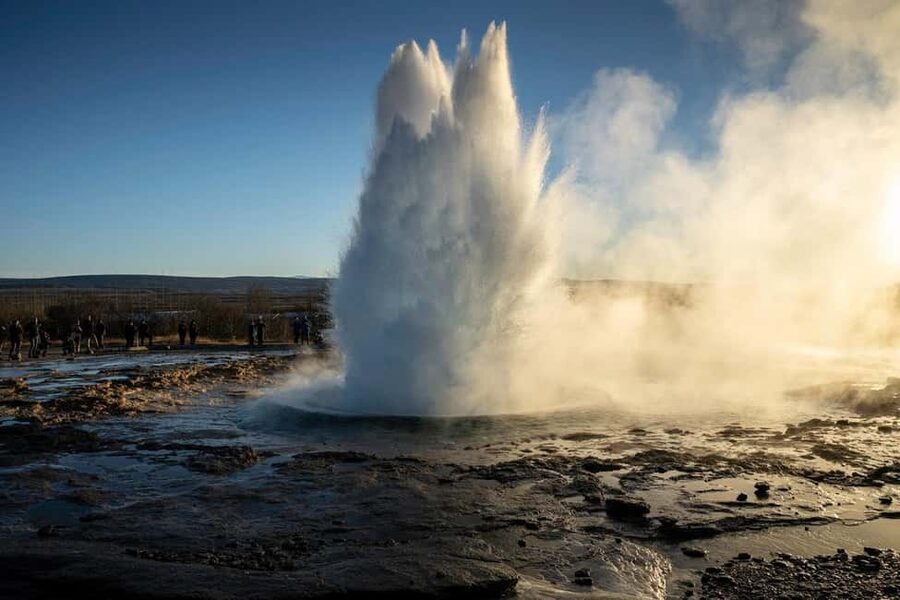 Reykjavík: Best of Golden Circle, Hidden Gems & Lava Tunnel - How the Day Flows: Þingvellir to Lava Tunnel in 11 Hours
