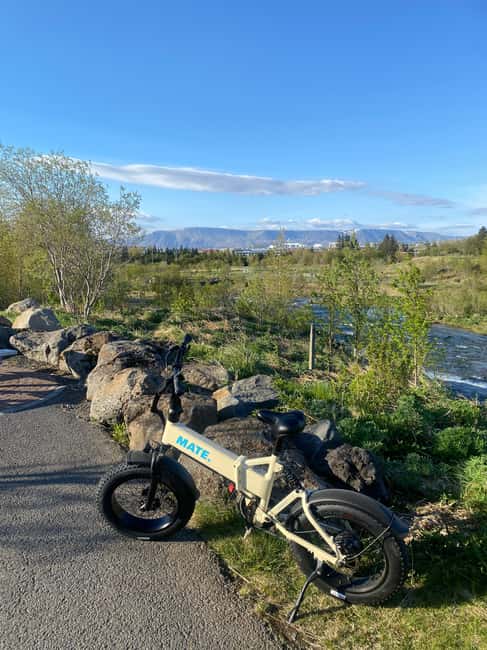 Reykjavík by the Shore, Coast, City & Hidden Trails by eBike - Starting at Nauthólsvík: Geothermal Beach Comfort First