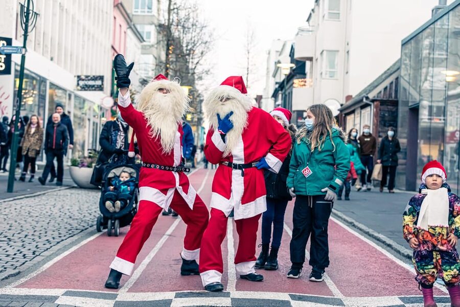 Reykjavik: Christmas Food Tour with Tastings and Drinks - Hamborgarhrygg, Reindeer Paté, and the Milder-Savory Side