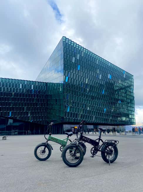 Reykjavik: EBike Tour of Nature, Coast, and City - Sæbraut seaside route: Faxaflói Bay views and the Sun Voyager moment