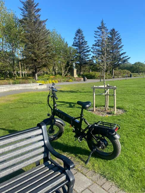 Reykjavik: EBike Tour of Nature, Coast, and City - Fossvogsdalur: the gentle green valley between two towns