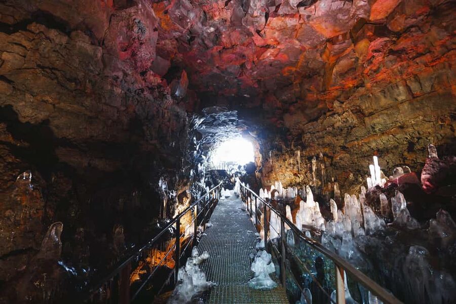 Reykjavik: Evening Lava Tunnel and Northern Lights Hunt - The Drive to the Blue Mountains and Why the Timing Works