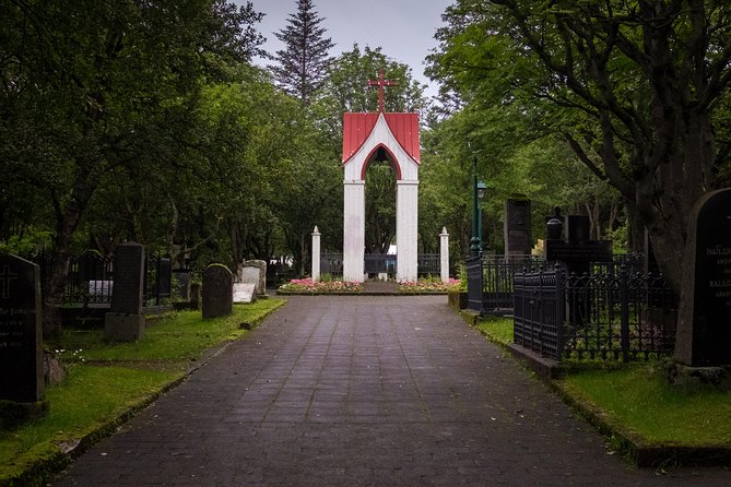 Reykjavik Folklore Walking Tour: Meet the Elves, Trolls & Ghosts of Iceland - Reykjavik City Hall and the map of Iceland for troll locations
