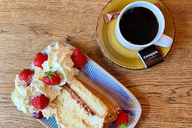 Reykjavik Food and Drink Adventure - Local Evening Experience - What you actually eat and drink: Icelandic tastes in real spots