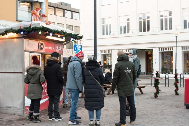 Reykjavik: Food Tour by locals - Starting at Old Harbour House, where the tour’s mood is set