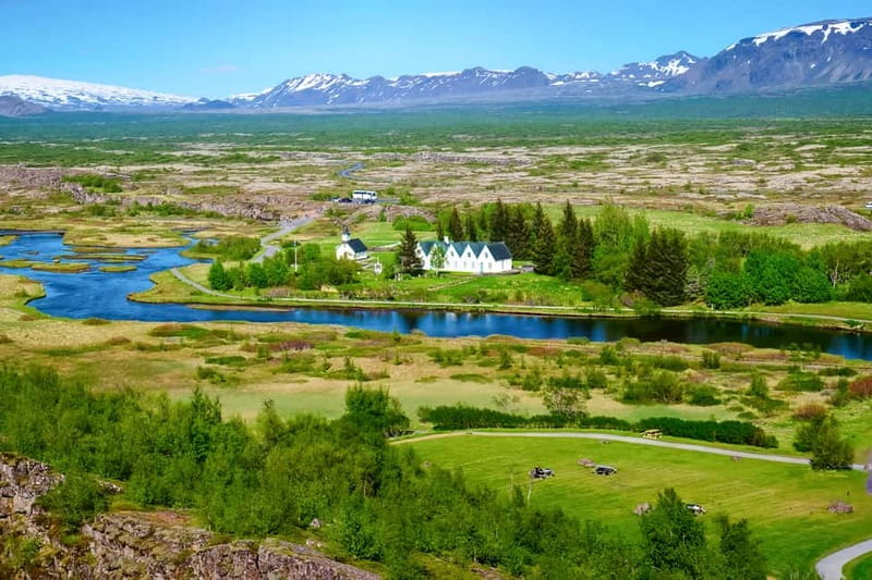 Reykjavik: Full-Day Golden Circle & Geothermal Greenhouse - Thingvellir National Park: standing in the rift between plates