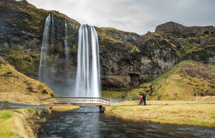 Reykjavik: Glacier Hike & South Coast Day Tour - Seljalandsfoss: walking behind the waterfall