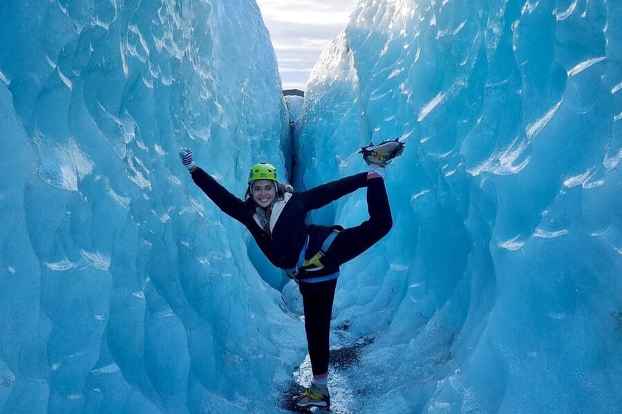 Reykjavik: Glacier Hike, Waterfalls and Black Sand Beach - Pickup and the long drive game from Reykjavik