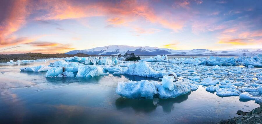 Reykjavik: Glacier Lagoon, Diamond & Black Beach 冰岛冰河湖中文一日团 - A 15-hour winter route that actually makes sense