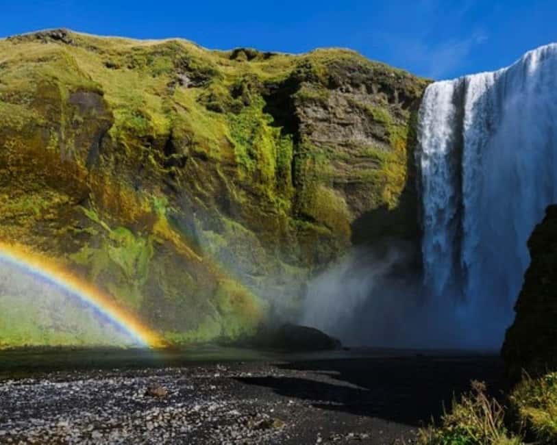 Reykjavík: Golden Circle & Extra Waterfalls Small Group Tour - Seljalandsfoss: walk behind the falls, then dry off and reset