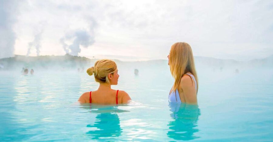 Reykjavík: Golden Circle Minibus Tour & Blue Lagoon Transfer - Minibus Feel, Real Guide Value