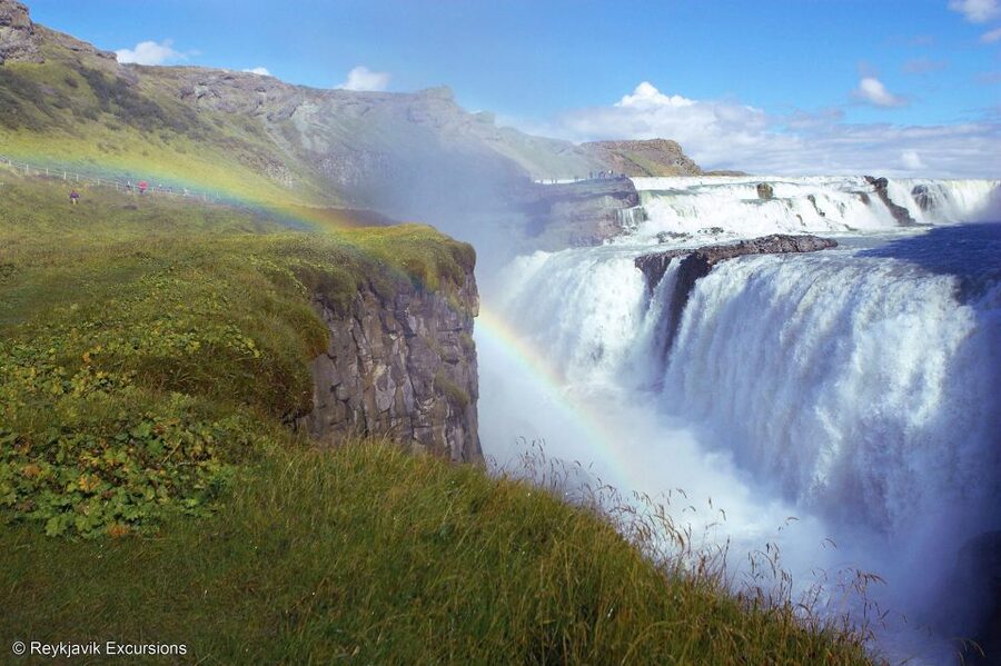 Reykjavik: Golden Circle Tour and Blue Lagoon Admission - Strokkur, Gullfoss, and Thingvellir, the Golden Circle in one ride