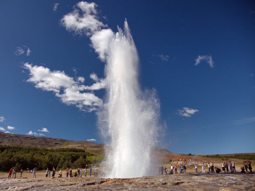Reykjavik: Golden Circle Tour and Blue Lagoon Admission - Blue Lagoon Comfort Package, what you get and why it’s a good deal