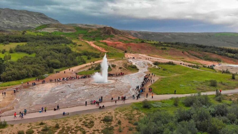 Reykjavik: Golden Circle Tour and Sky Lagoon Entry Ticket - The Guide and Driver Factor: Why Some Days Feel Effortless