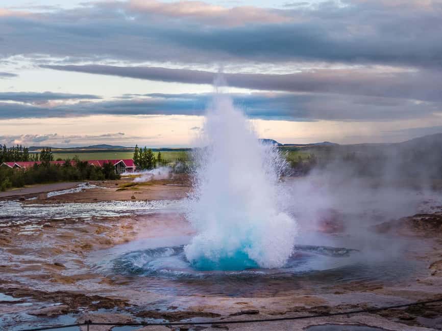 Reykjavik: Golden Circle tour, Crater & Icelandic Horses - Pickup and getting on the bus without stress