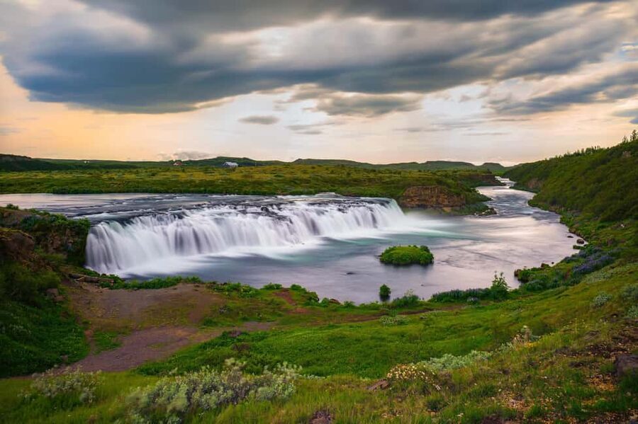 Reykjavik: Golden Circle & Waterfalls in Chinese冰岛黄金圈中文一日团 - Geysir and Strokkur: where the timing actually matters
