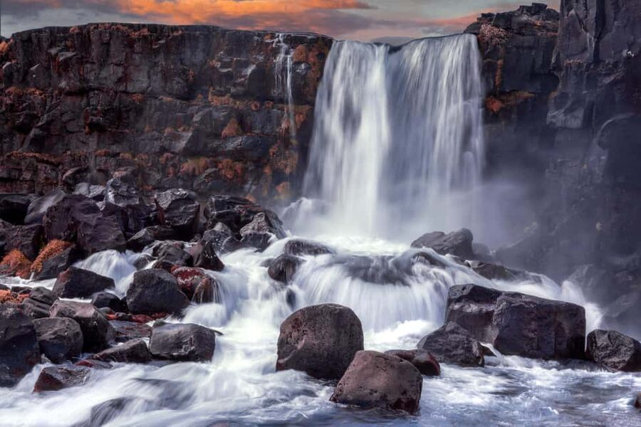 Reykjavik: Golden Circle & Waterfalls in Chinese冰岛黄金圈中文一日团 - Price and value: what $72 really covers