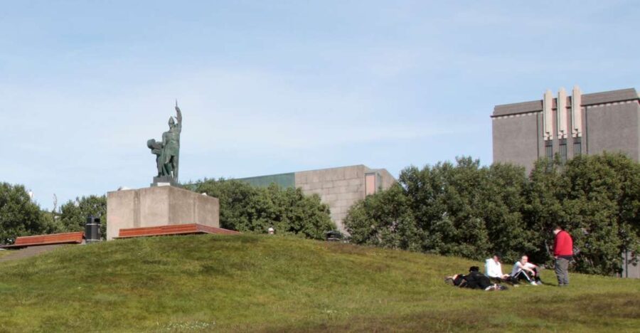 Reykjavik: Guided City Walking Tour - The historic arc: Republic Park, Parliament, and City Hall vibes