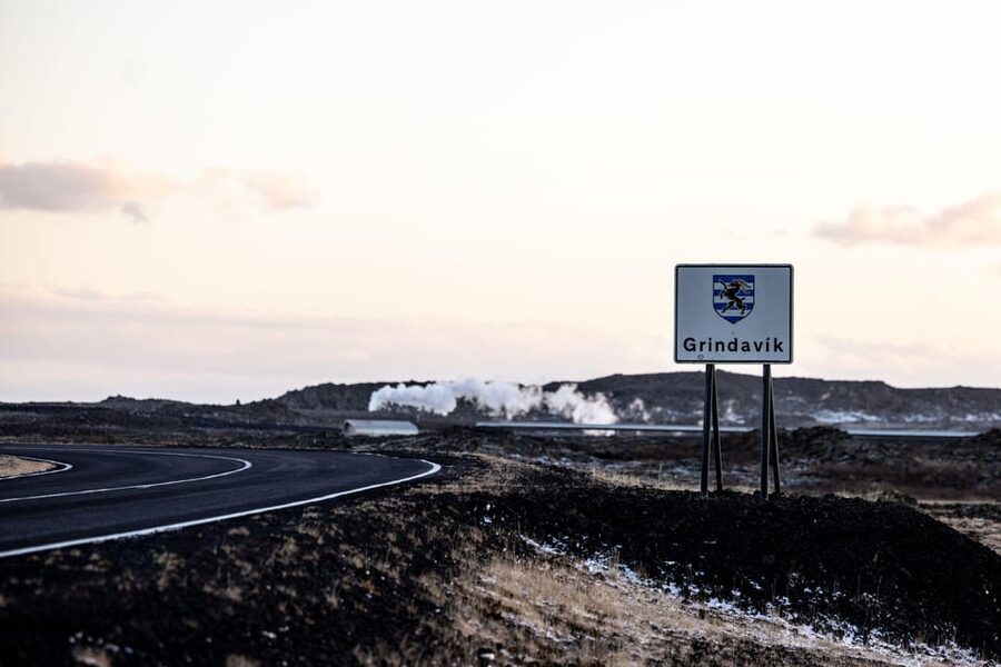 Reykjavik: Guided Tour to Volcano and Reykjanes Geopark - Reykjavik pickup and the bus ride that actually helps