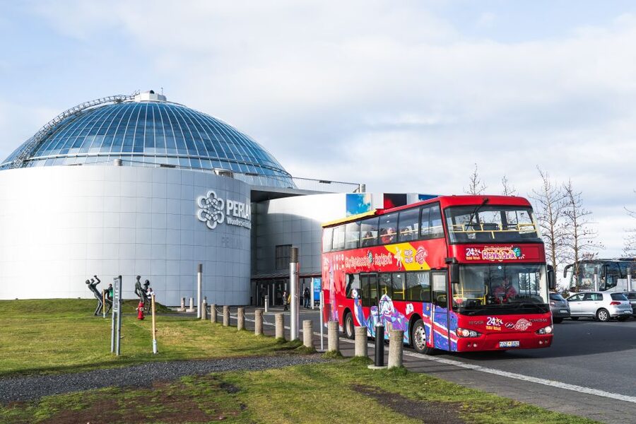 Reykjavík: Hop-On Hop-Off Bus and Perlan Museum Entry Ticket - Harpa to Perlan: the logic of this one-day plan