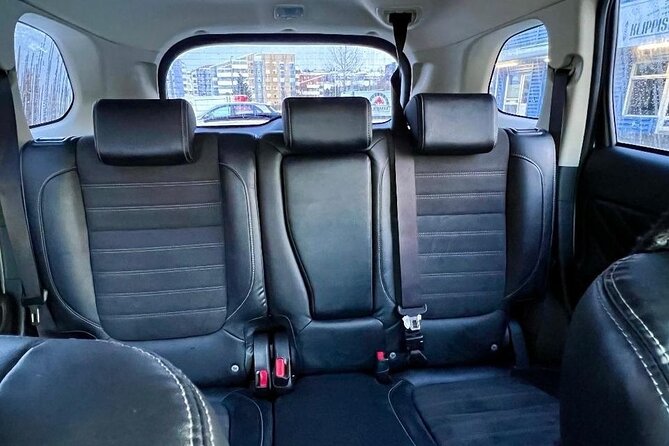 Reykjavik Iceland : Private transfer From / To KEF airport - KEF to Reykjavik in one calm step