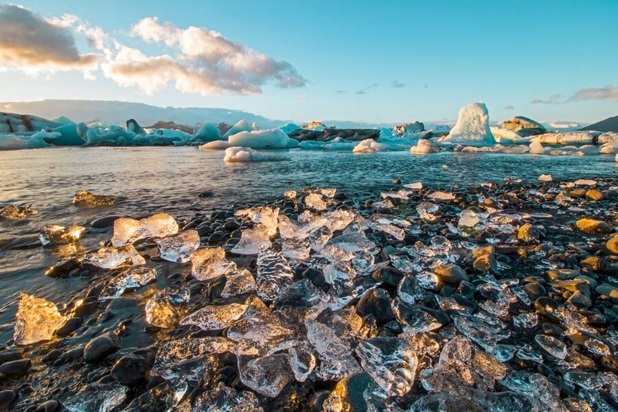 Reykjavik: Jokulsarlon Glacier Lagoon & Diamond Beach Tour - Jökulsárlón Glacier Lagoon: Floating Ice With A Guided Story