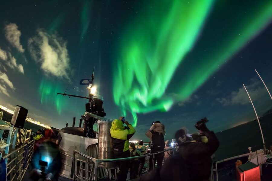 Reykjavik: Northern Lights Guided Boat Tour - Onboard Comfort That Actually Helps You Wait for the Aurora