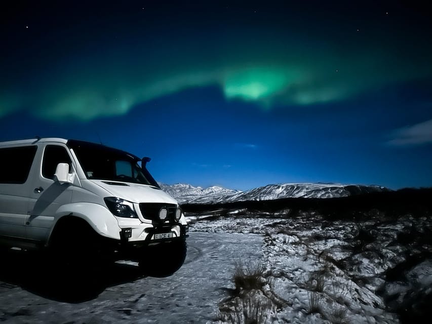 Reykjavik: Northern Lights Super Jeep Tour - What you do once you reach the skywatch spot