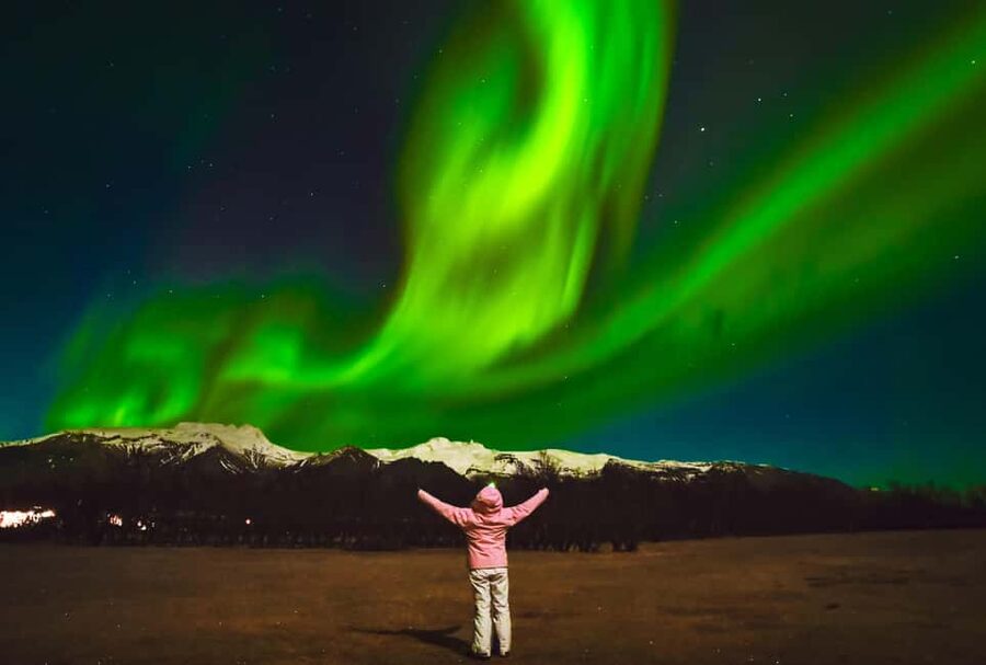 Reykjavik: Northern Lights Tour with Chinese Guide冰岛雷市中文极光团 - Who This Tour Fits Best, and Who Should Skip It