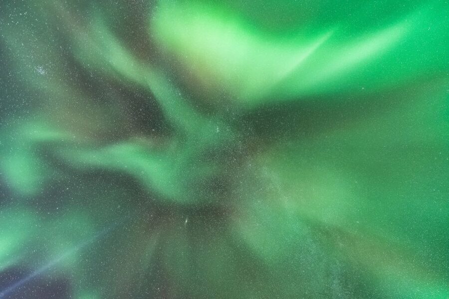 Reykjavik: Northern Lights Tour with Free Photos & Hot Cocoa - Quick Takeaways