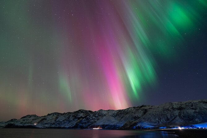 Reykjavik Northern Lights Tour with Professional Photographer - Why leaving Reykjavik lights improves your odds