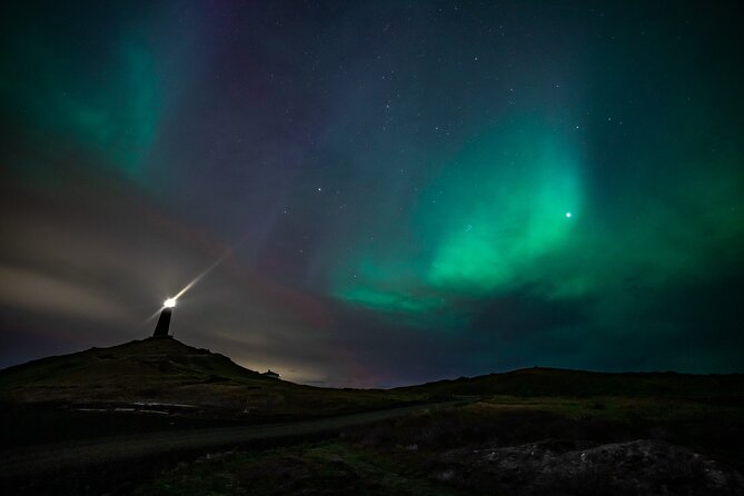 Reykjavik Northern Lights Tour with Professional Photographer - What the 4 hours really includes (and why transit time is part of the plan)