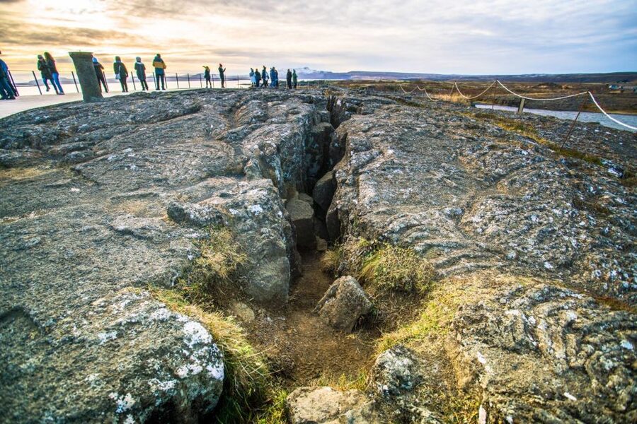 Reykjavik: Private Golden Circle and South Coast Tour - Geysir eruptions and the Golden Circle momentum