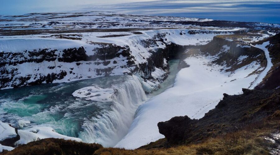Reykjavík: Private Golden Circle Tour with Kerid Crater - Brúarfoss (the Blue Waterfall), a calmer stop with strong character