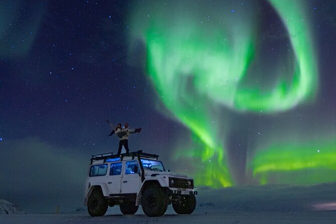 Reykjavik Private Northern Lights Tour with Pro Photographer - Off-road driving to beat clouds and darkness issues